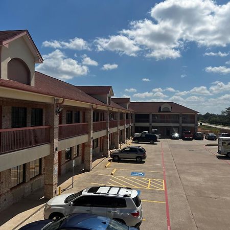 Super 8 By Wyndham Stafford Sugarland Area Hotel Ngoại thất bức ảnh